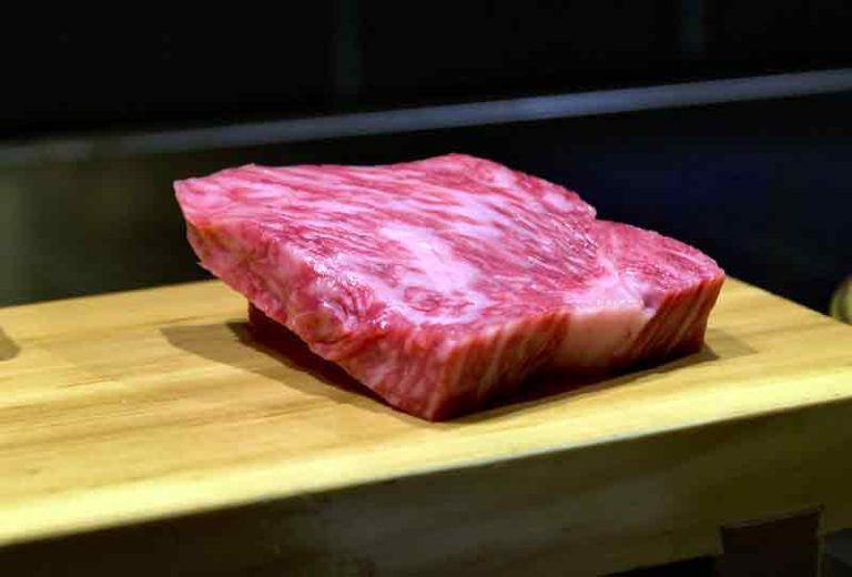 how to pronounce wagyu