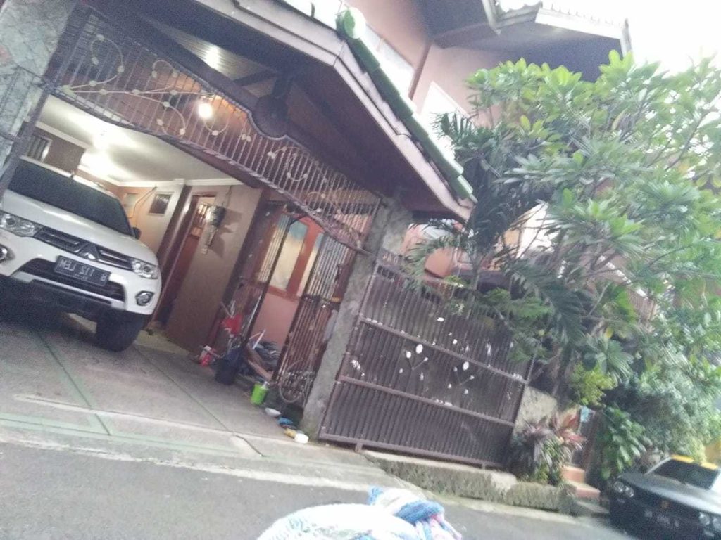 Rumah 3 Lantai Dijual di Pamulang 2, Tangerang Selatan (2)