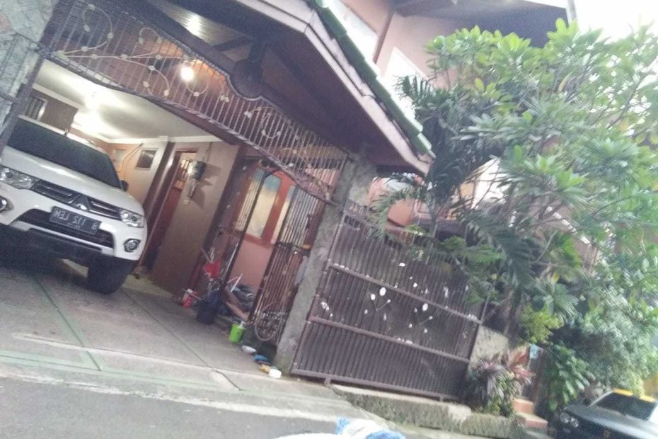 Rumah 3 Lantai Dijual di Pamulang 2, Tangerang Selatan (2)